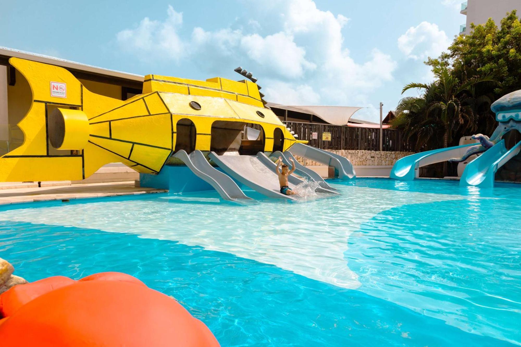Sonesta Maho Beach All Inclusive Resort Casino & Spa Kültér fotó