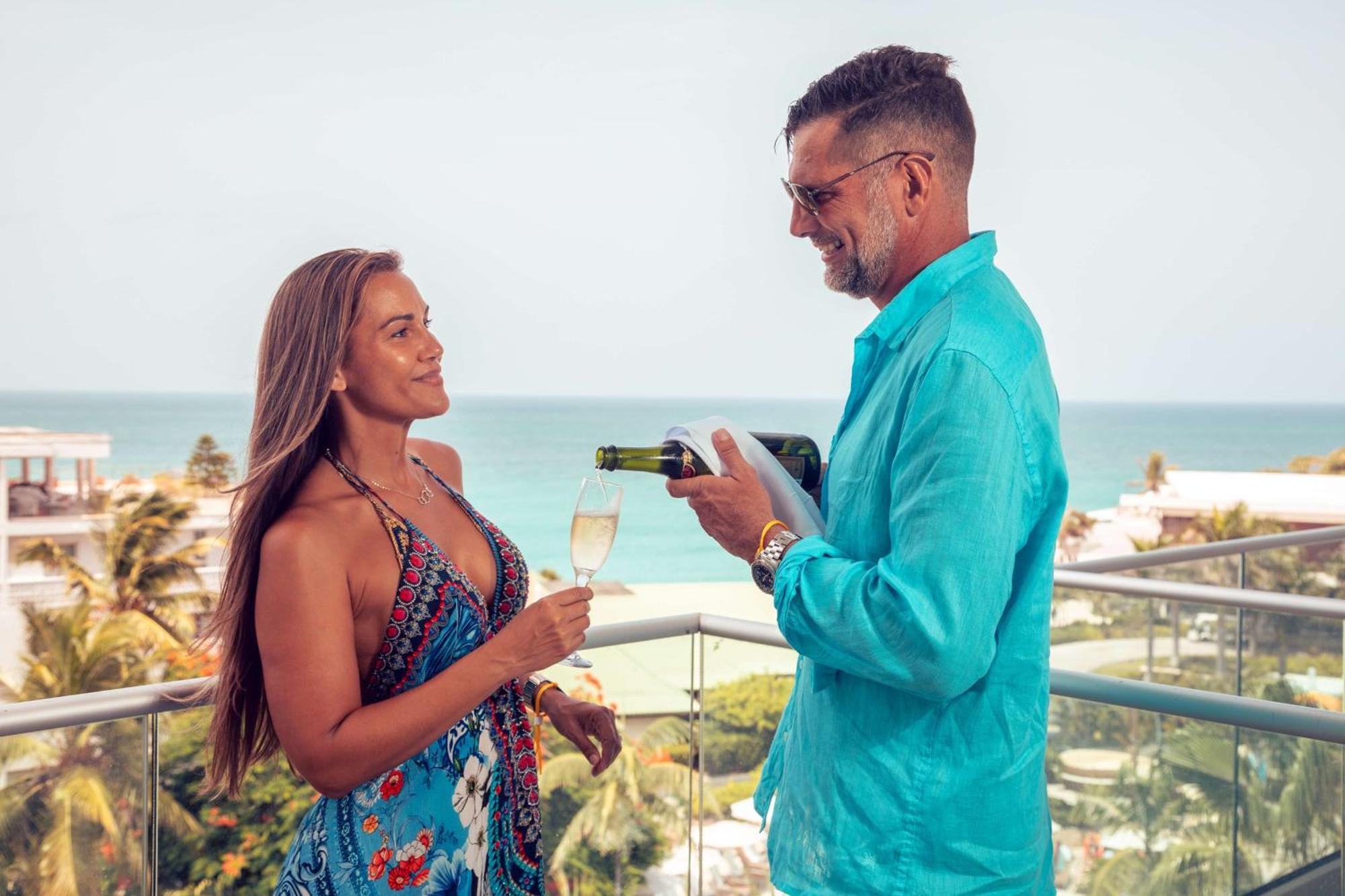 Sonesta Maho Beach All Inclusive Resort Casino & Spa Kültér fotó