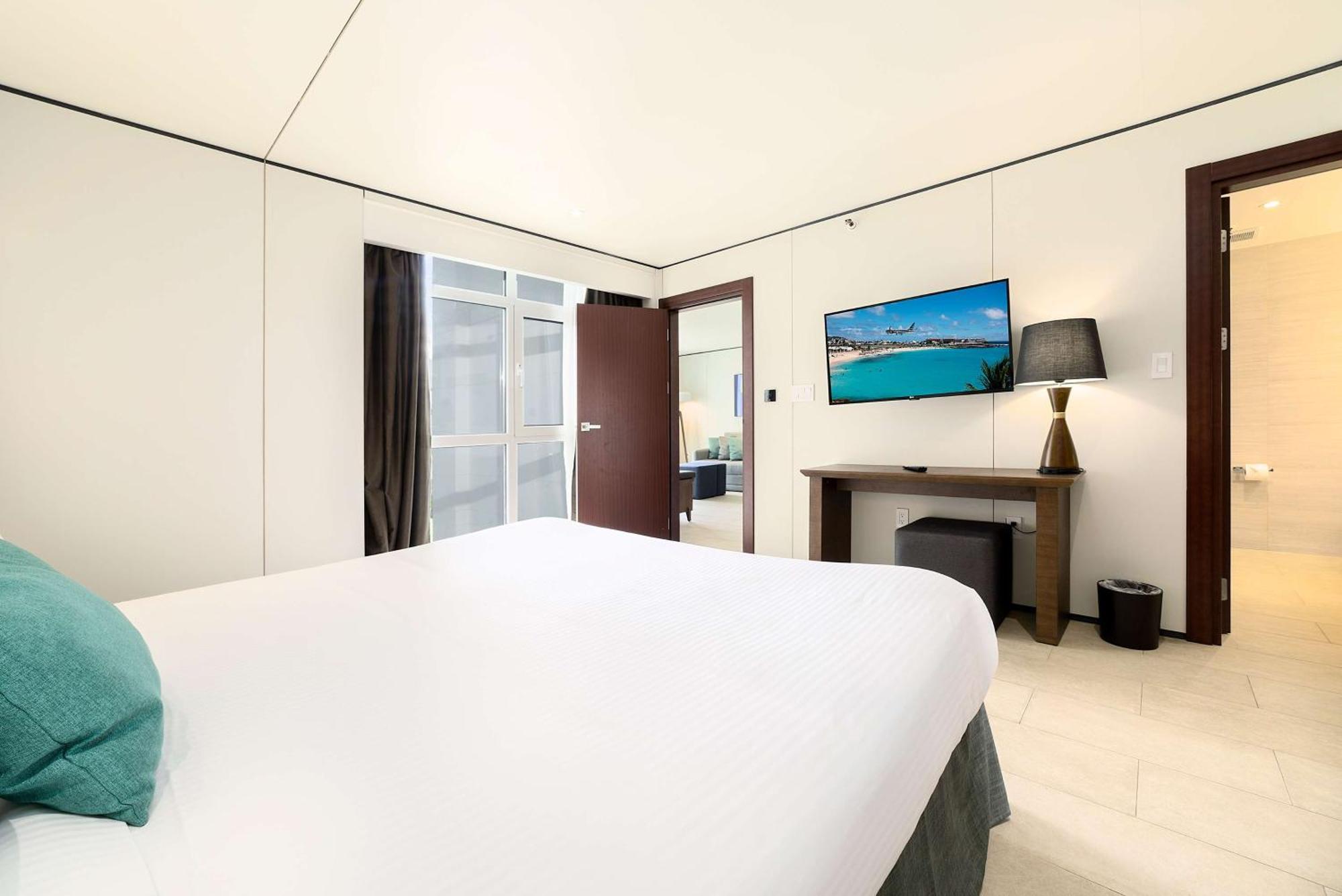 Sonesta Maho Beach All Inclusive Resort Casino & Spa Kültér fotó